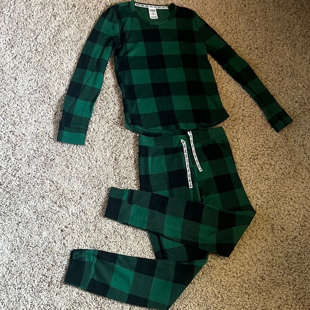 NEW Condition PINK Victoria’s Secret black/green plaid super soft 2-piece PJ set